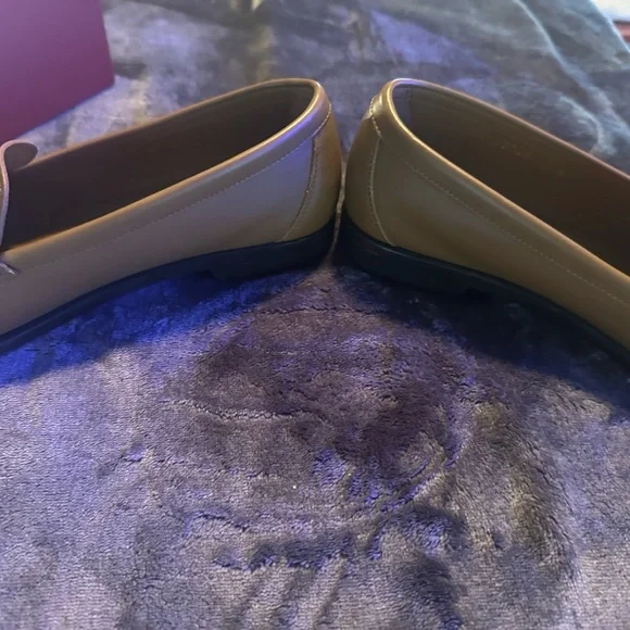 Moccasin with Gancini ornament - Picture 7 of 14